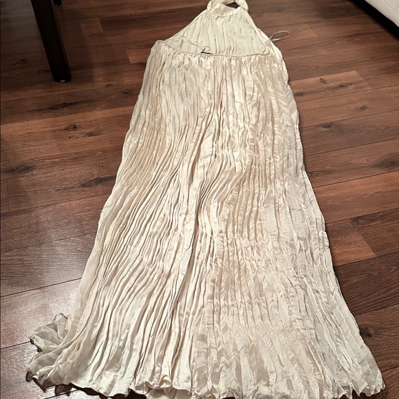 Zara Halter Pleated Midi Dress. M/L - Picture 5 of 12